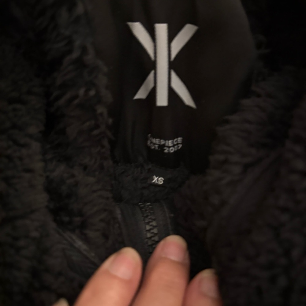 Onepiece NWT Black Puppy Sherpa XS - Picture 2 of 6